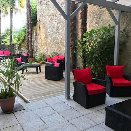 Beau Rez De Jardin *