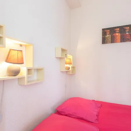 Beau Rez De Jardin Apartment *